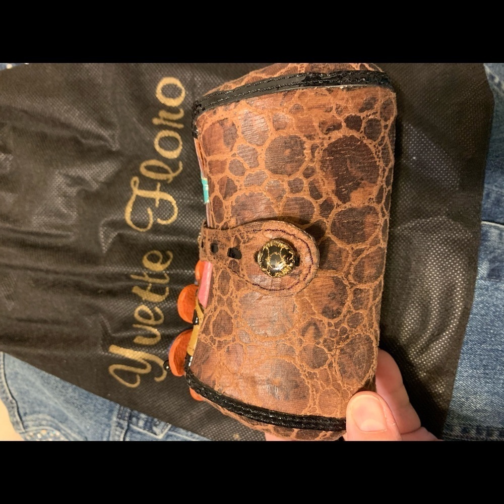 Yvette Floro evening bag - Picture 2 of 11